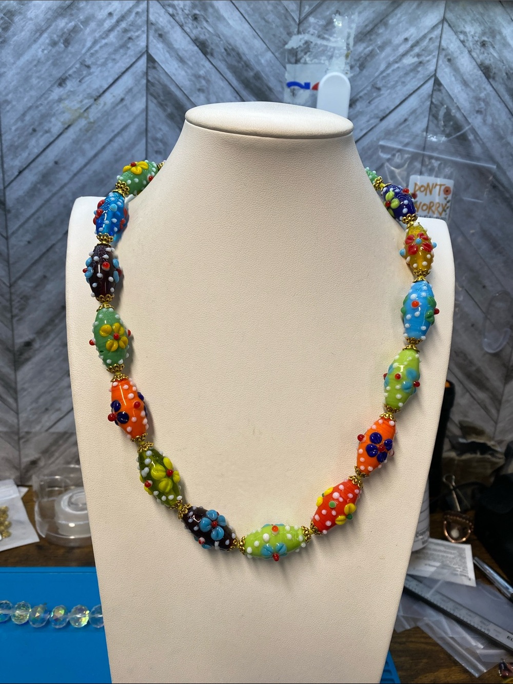 Lampwork Hand knotted 22 inch Aprilsplace necklace flower multi colored - Picture 7 of 9